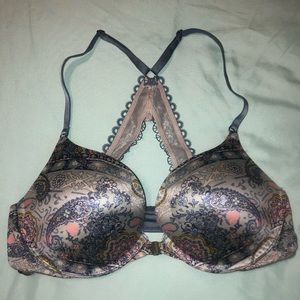 Victoria's Secret Intimates & Sleepwear - Victoria secret bra Victoria's Secret Intimates & Sleepwear - Victoria secret bra